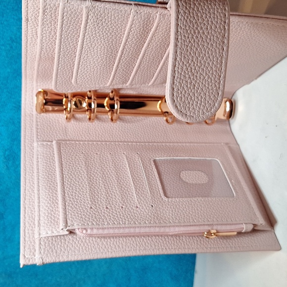 A6 Personal Notebook Binder, 6 Ring, Soft Leather A6 Planner, Rose gold Rings - Picture 4 of 10